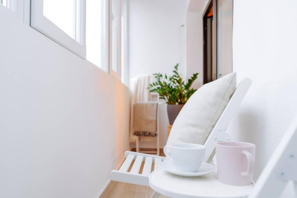 Elegant Vibes Apartment Next To Obor Market Bucarest Exterior foto